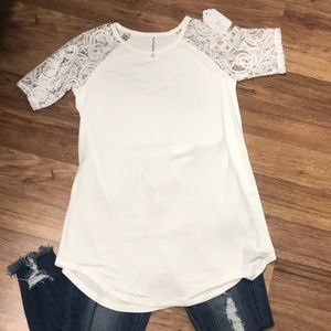 White Top with lace sleeve